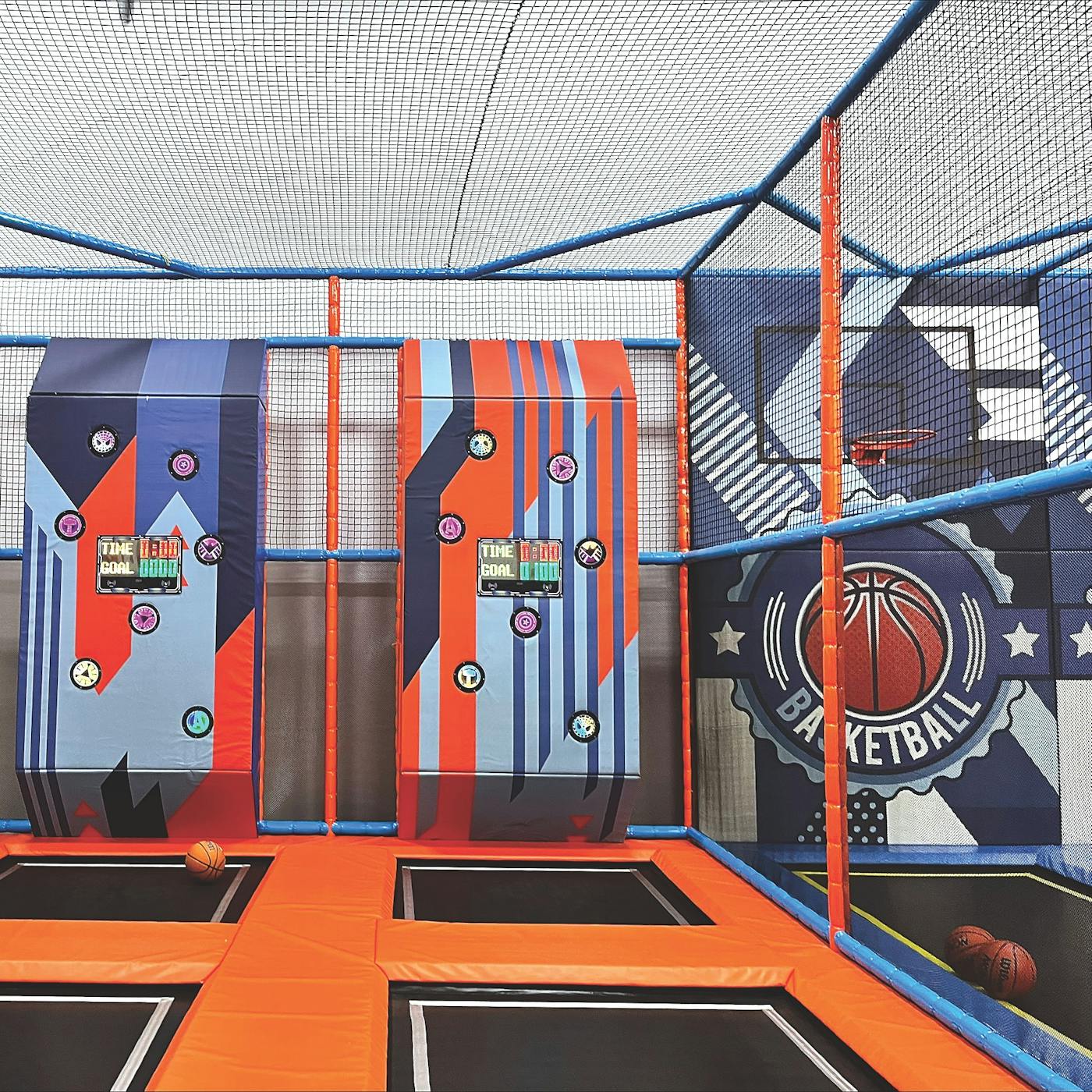 Basketball throwing game at Kid's Planet in Brownsburg, Indiana (photo courtesy of Kid's Planet))