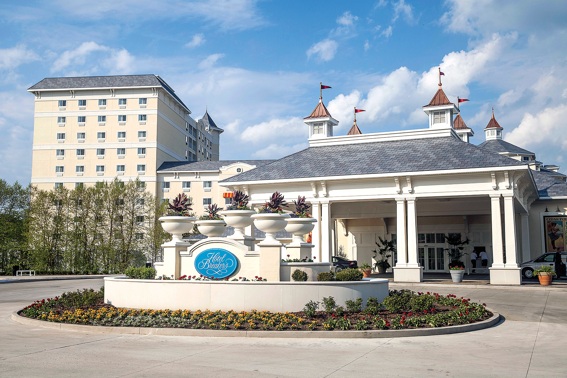 Hotel Breakers at Cedar Point