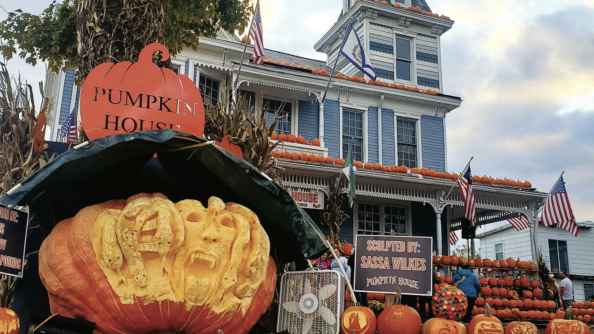 Kenova Pumpkin House in Kenova, West Virginia (photo by Jennifer Morrison)